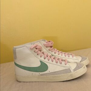 Nike Blazer Mid 77  Premium Certified Fresh - Snail Enamel Green Women’s
